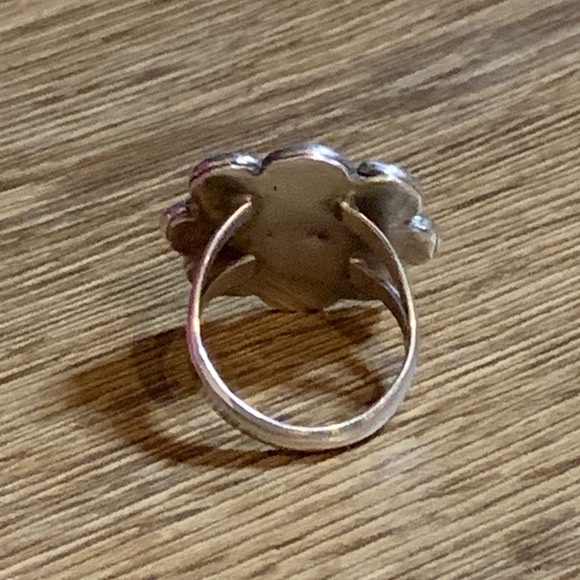 Vintage Mother of Pearl Sterling Silver Ring - Picture 6 of 8